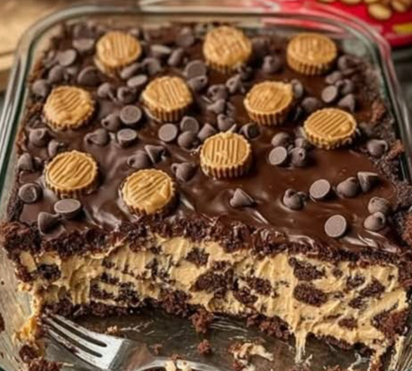 Reese’s Peanut Butter Earthquake Cake