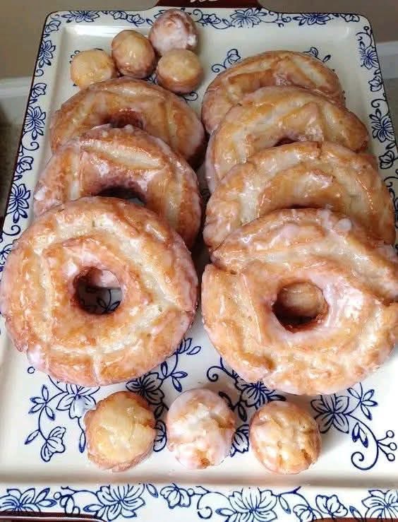 Old-Fashioned Sour Cream Cake Donuts